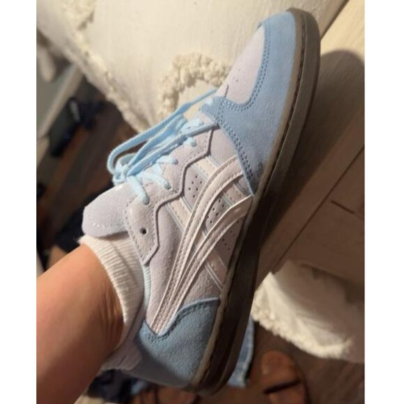 ASICS Women's Skyhand OG Sportstyle Sneaker Color Light Blue/White - Picture 4 of 4